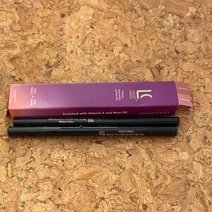 New LUCKY CHICKY Precision Long Lasting Lip Liner Duo
